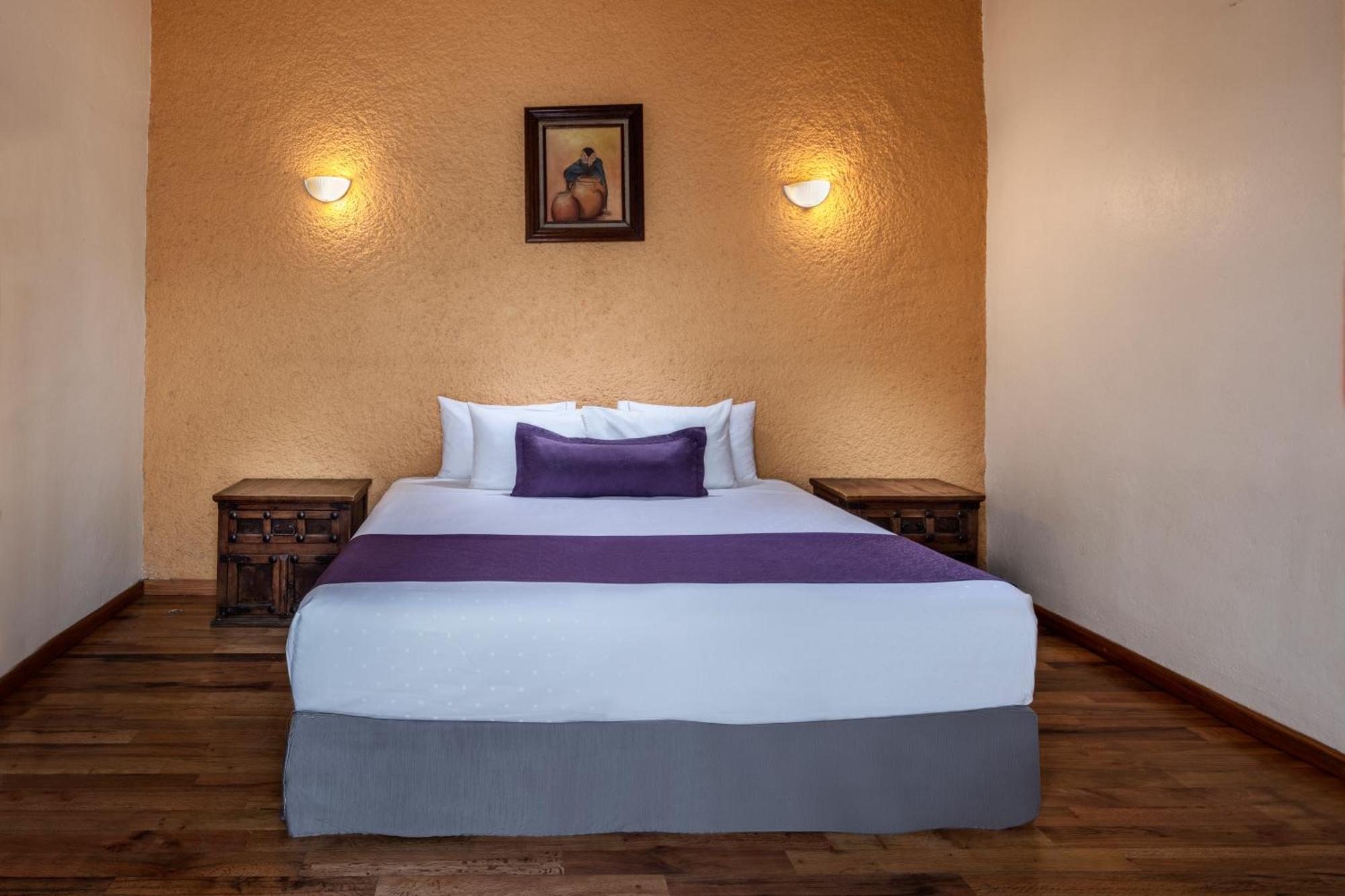 Deluxe Room 1 King