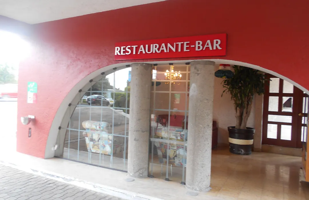 Hotel Puente Real-1