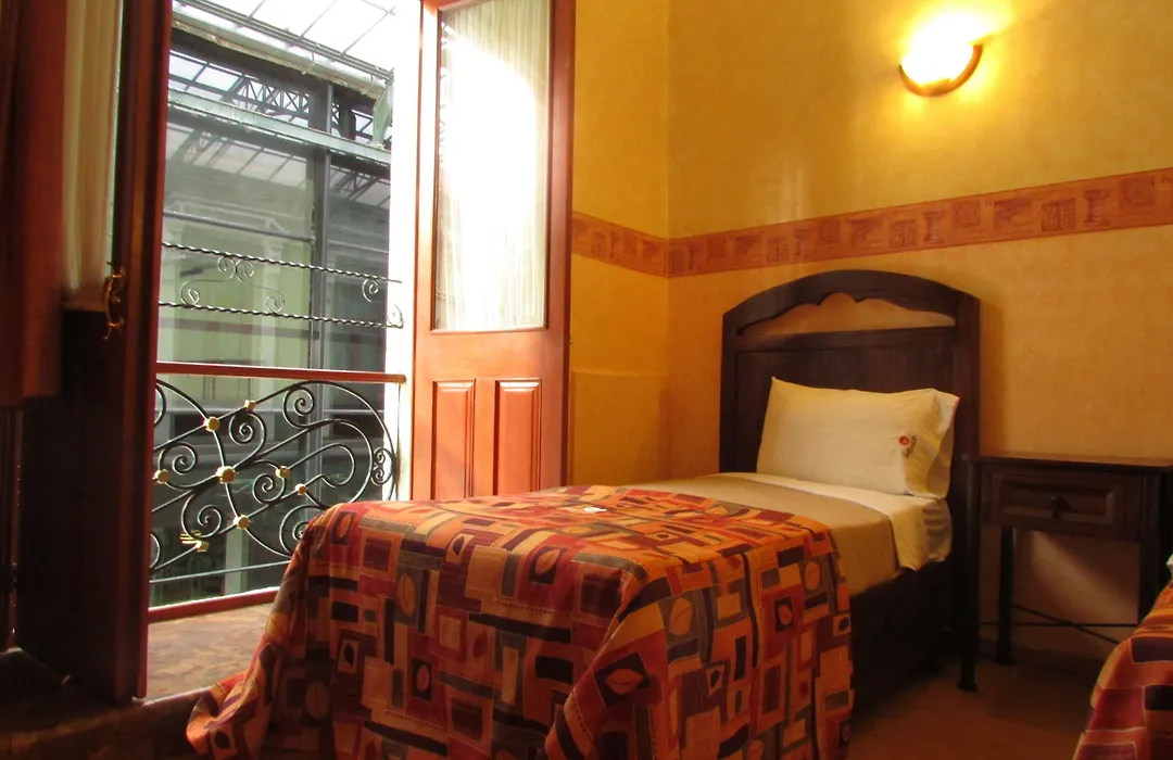 Hotel La Alhondiga-1