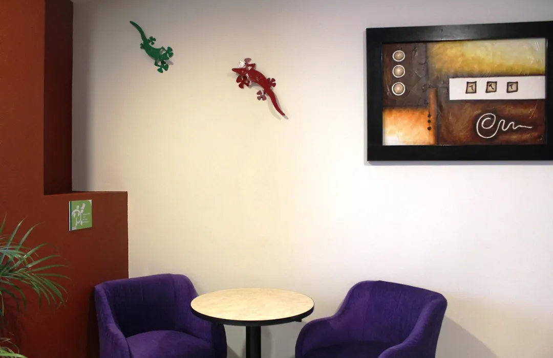 Hotel Leones-1